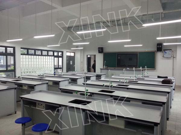 <a href='http://www.yelala.cn/chanpin/53-1.html' target='1' style='font-size:18px; font-weight:bold; color:#000000;'>科學(xué)實驗室</a>