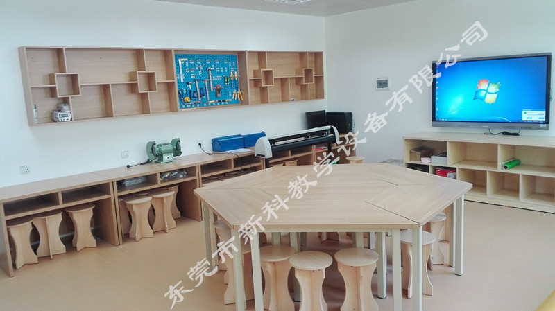 <a href='http://www.yelala.cn' target='1' style='font-size:14px; font-weight:bold; color:#0080ff;'>創客實驗室</a>